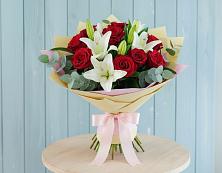Букет цветов из:  Лилии и Розы в Зайцево