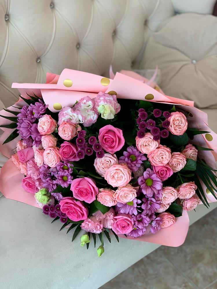 Букет цветов из: Хризантемы, Розы и Лизиантусы в Зайцево