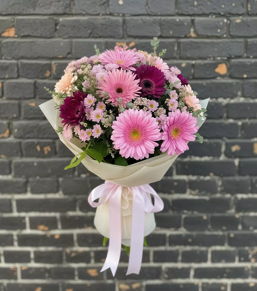 Букет цветов из: Герберы и Хризантемы в Зайцево
