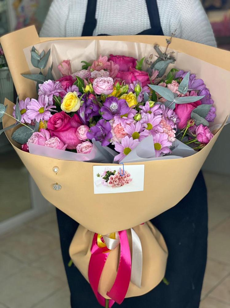 Букет цветов из: Хризантемы, Гвоздики и Альстромерии в Зайцево