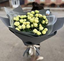 Букет Белые кустовые розы Солинеро в Зайцево