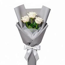 Букет 3 белые розы в Зайцево
