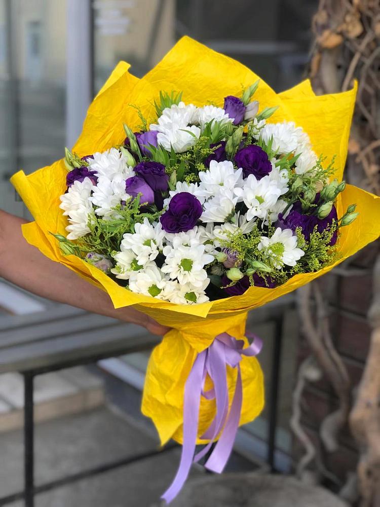 Букет цветов из: Ирисы, Хризантемы и Ромашки в Зайцево