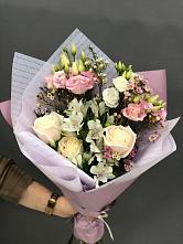 Букет цветов из:  Альстромерии, Розы и Лизиантусы #REPLACE_PRED# Зайцево