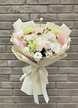 Букет цветов из:  Гвоздики, Розы, Лизиантусы и Хризантемы в Зайцево