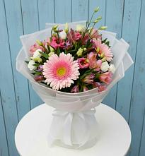 Букет цветов из:  Герберы, Альстромерии и Лизиантусы в Зайцево