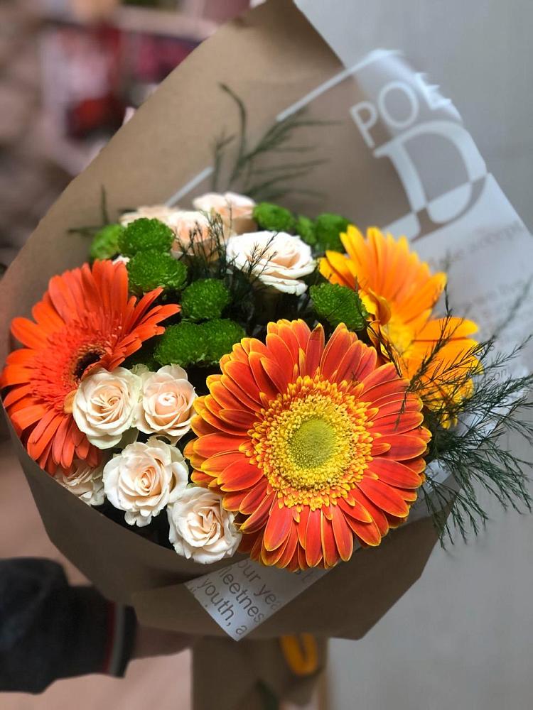 Букет цветов из: Герберы, Хризантемы и Розы в Зайцево