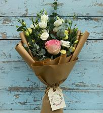 Букет цветов из:  Розы и Лизиантусы в Зайцево