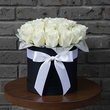 Цветочная композиция из Розы в шляпной коробке в Зайцево