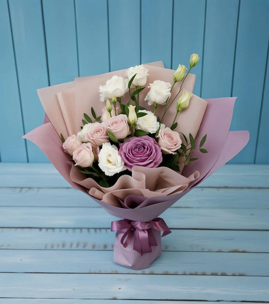 Букет цветов из: Розы и Лизиантусы в Зайцево